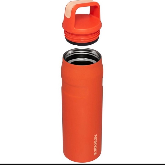 Stanley Iceflow Bottle 24oz - Picture 3 of 4